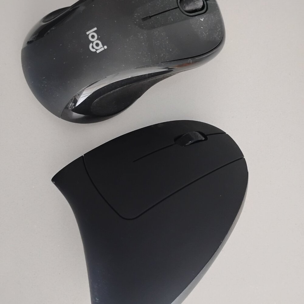 TWO Computer Mice Logitech - Picture 3 of 6